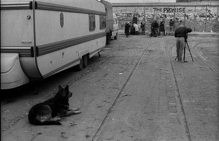 Framed Print : West Berlin, 01.01.1990, at the Wall at Potsdamer Platz Framed Print : West Berlin, 01.01.1990, at the Wall at Potsdamer Platz