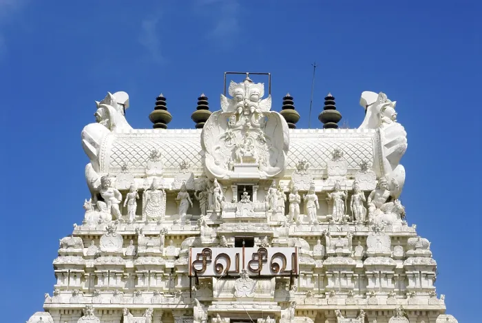 Framed Print : Western gopuram of richly decorated Ramanathswami temple