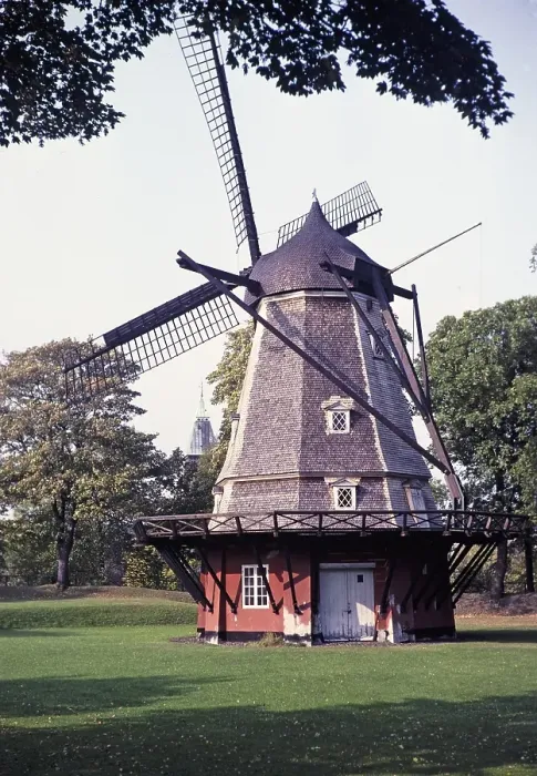 Framed Print : Windmuehle in der Festung Kastellet in Kopenhagen, Daenemark, 1982