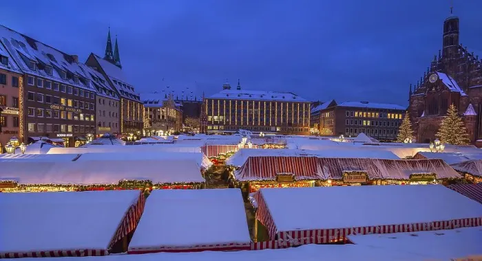 Framed Print : Winter Christkindlesmarkt with the Church of Our Lady on the right Framed Print : Winter Christkindlesmarkt with the Church of Our Lady on the right