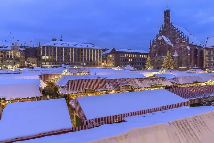 Framed Print : Winter Christkindlesmarkt with the Church of Our Lady on the right Framed Print : Winter Christkindlesmarkt with the Church of Our Lady on the right