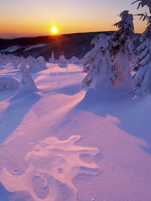Framed Print : Winter evening on Cervena hora