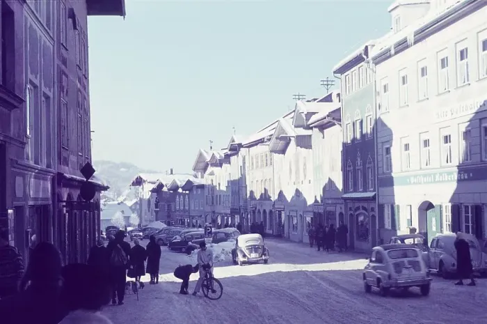 Framed Print : Winter, lower market street Bad Toelz