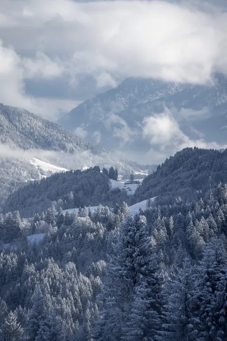 Framed Print : Winter, snowy landscape in the Wetterstein mountains