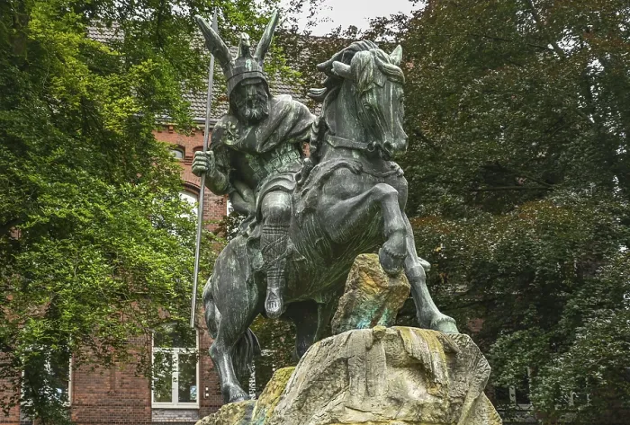 Framed Print : Wittekind Monument, Herford, North Rhine-Westphalia
