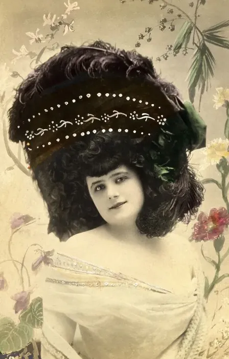 Framed Print : Woman with big hat, Hat fashion