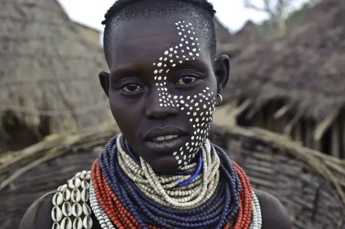 Framed Print : Woman from the Karo tribe, Omo valley Framed Print : Woman from the Karo tribe, Omo valley
