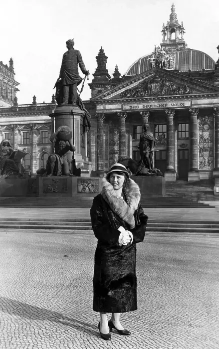Framed Print : Woman posing in front of the Reich Chancellery