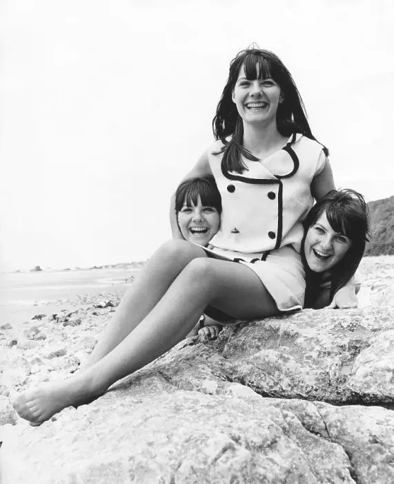 Framed Print : Woman with her sisters, triplets Framed Print : Woman with her sisters, triplets