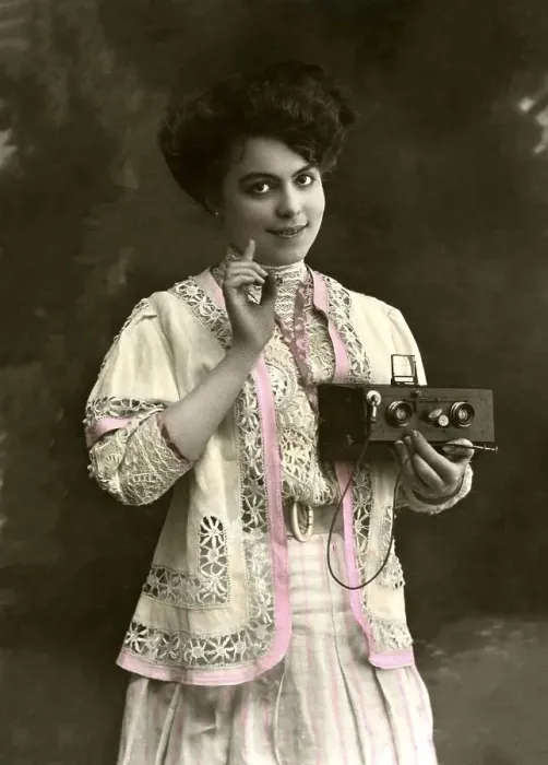 Framed Print : Woman with two-eyed camera, 1900s