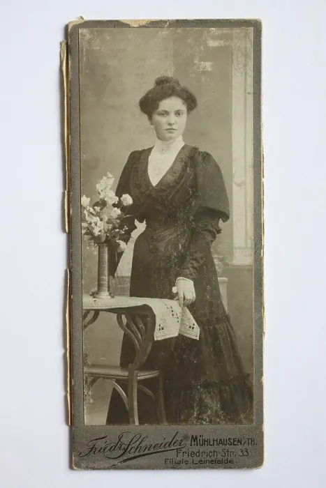 Framed Print : Woman, visit format, Carte de Visite