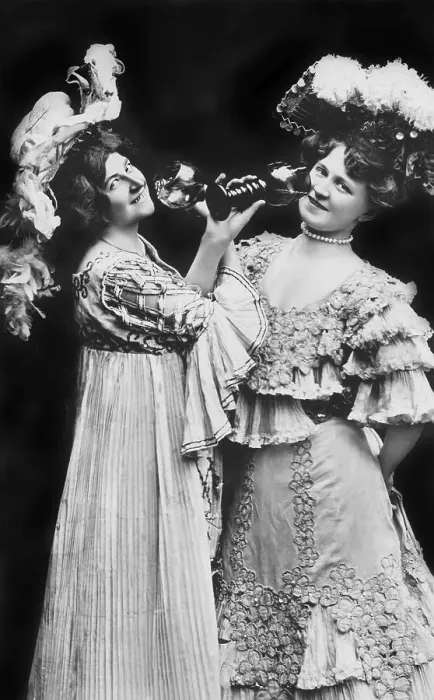 Framed Print : Two women drinking wine, 1910s, Germany, Europe Framed Print : Two women drinking wine, 1910s, Germany, Europe