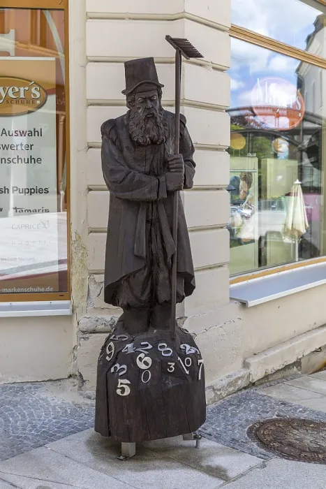 Framed Print : Wooden sculpture of Adam Ries as an arithmetic with numbers