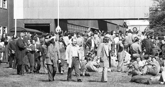 Framed Print : Many workers at the Opel factory in Bochum - here on 23 August 1973 - also took part in the wildcat strikes that swept