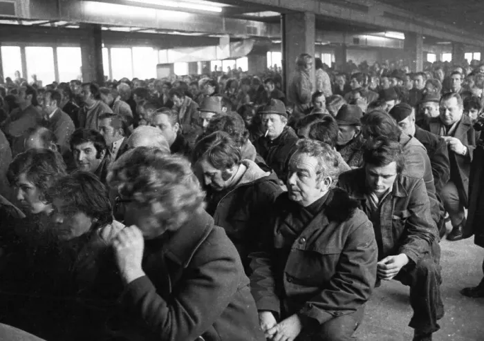 Framed Print : At the works meeting of the Deutsche Edelstahlwerke (DEW) in Bochum on 6 December 1973