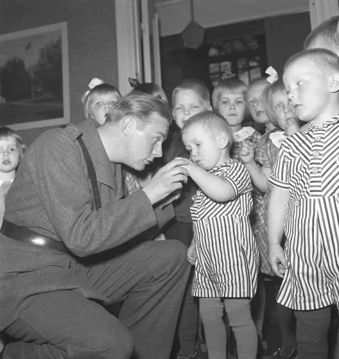 Framed Print : World War 2 in Europe. Finnish children in Sweden Framed Print : World War 2 in Europe. Finnish children in Sweden