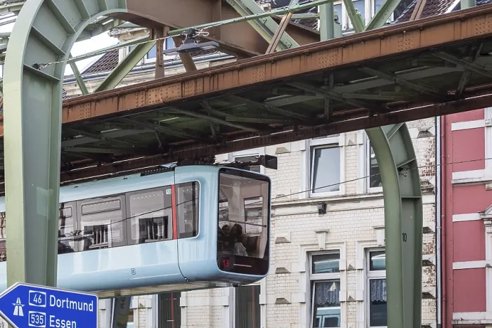 Framed Print : Wuppertal suspension railway in Vohwinkel - Wuppertal
