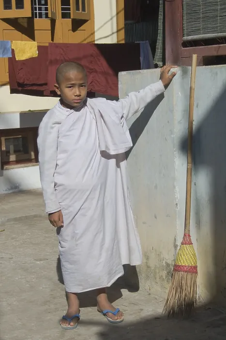 Framed Print : Young Buddhist monk, Mahagandayon Monastery Framed Print : Young Buddhist monk, Mahagandayon Monastery