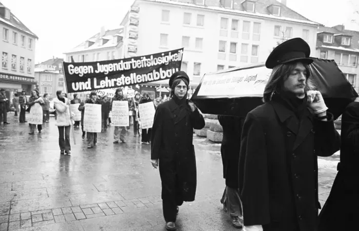 Framed Print : Young unemployed people demonstrated against unemployment and apprenticeship cuts in Solingen Framed Print : Young unemployed people demonstrated against unemployment and apprenticeship cuts in Solingen