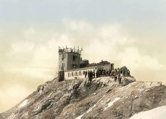 Framed Print : The Zugspitze in the Alps, Signal Station Framed Print : The Zugspitze in the Alps, Signal Station