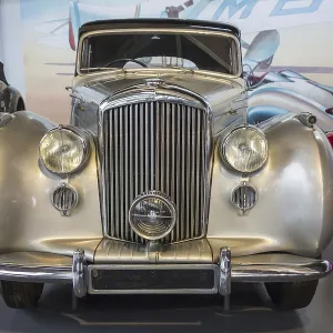 1948 Bentley MK VI, British 4-door standard steel sports saloon classic car at Autoworld 1948 Bentley MK VI, British 4-door standard steel sports saloon classic car at Autoworld