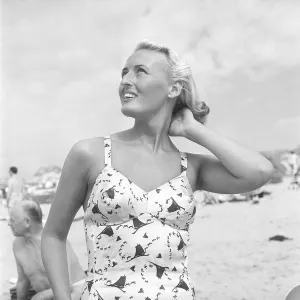 1950s swimsuit fashion