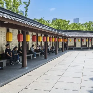 1st courtyard, Buddhist temple