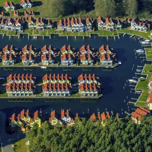 Aerial view, holiday homes with moorings Aerial view, holiday homes with moorings