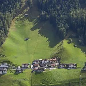 Alm with residential and farmhouses