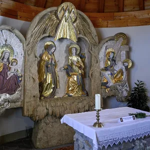 Altar of the chapel Maria Heimsuchung am Zugspitzplatt Altar of the chapel Maria Heimsuchung am Zugspitzplatt