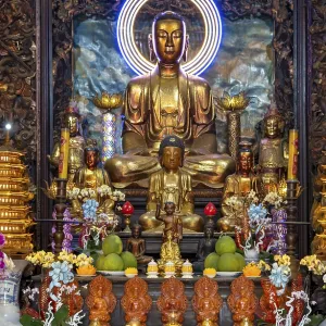 Altar inside the Vinh Trang Temple Altar inside the Vinh Trang Temple