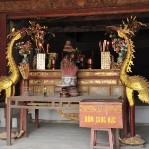 Altar in the temple of Mong Phu