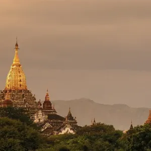 Ananda Temple at dusk, Bagan, Burma Ananda Temple at dusk, Bagan, Burma