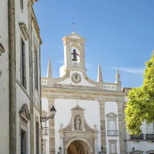 Arco da Vila, the historic gateway in Faro