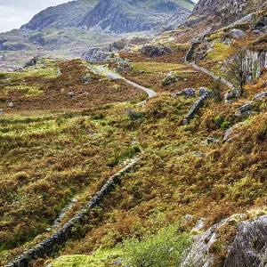 Autumn colors over Mountains and Llyn Cwmorthin Lake
