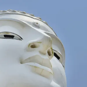 Bahiravokanda Vihara Buddha Statue