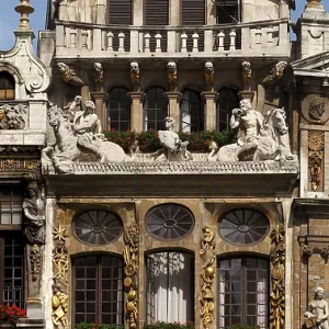 Baroque guild house of river boatmen (Le Cornett) Baroque guild house of river boatmen (Le Cornett)