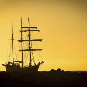 Barquentine Antigua at sunset, Kobbefjord