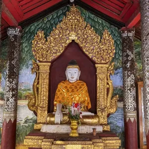Beautiful ornaments in the Shwezigon Pagoda