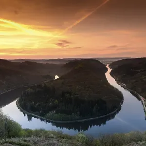 Big Saar loop at sunrise, near Mettlach Big Saar loop at sunrise, near Mettlach