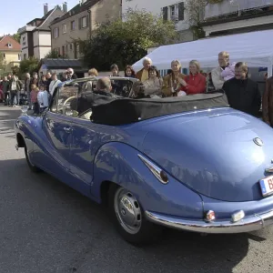 BMW 510 Cabrio, retro motor - vintage car festival