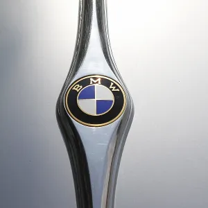 BMW emblem on the hood of the BMW 328 Kamm Coupe
