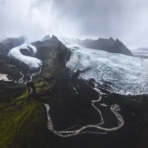 Une vue panoramique étourdissante des glaciers de Vatnajokull dans les Highlands d'Islande Comprend de vastes expansions de glace.