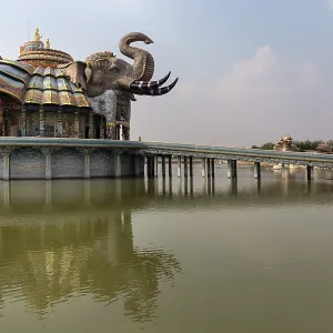 Bridge to the Elephant Temple Thep Wittayakhom Vihara