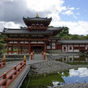 Bridge, Phoenix Hall, Byodo-in Temple