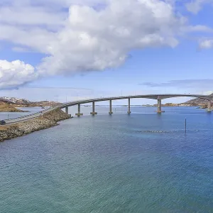 Bridge over Sommaroysund to Sommaroy Bridge over Sommaroysund to Sommaroy