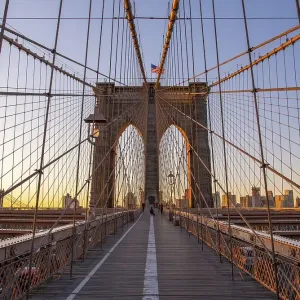 Brooklyn Bridge bei Sonnenaufgang Brooklyn Bridge bei Sonnenaufgang