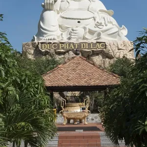 Buddha sculpture, amusement park