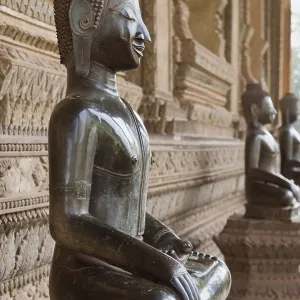 Buddha statue, Museum of Buddhist Art Buddha statue, Museum of Buddhist Art