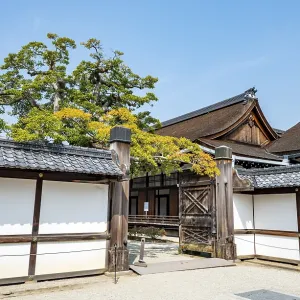 Building and gate in Kyoto Imperial Palace